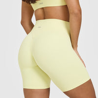 SoftMotion™ Cycling Shorts 8" | Pastel Yellow