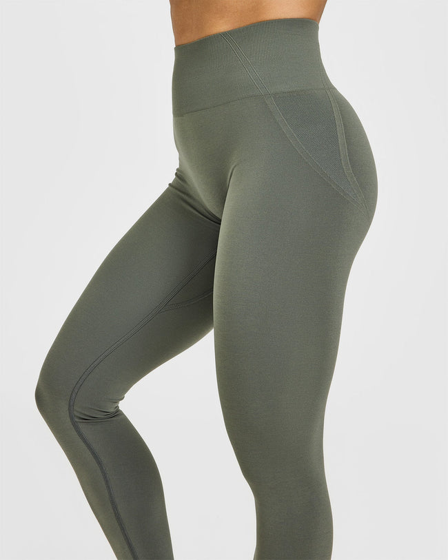 Effortless Seamless Leggings with White Logo | Dark Khaki