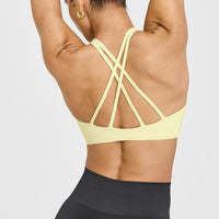 EasyLift™ High Neck Sports Bra | Pastel Yellow