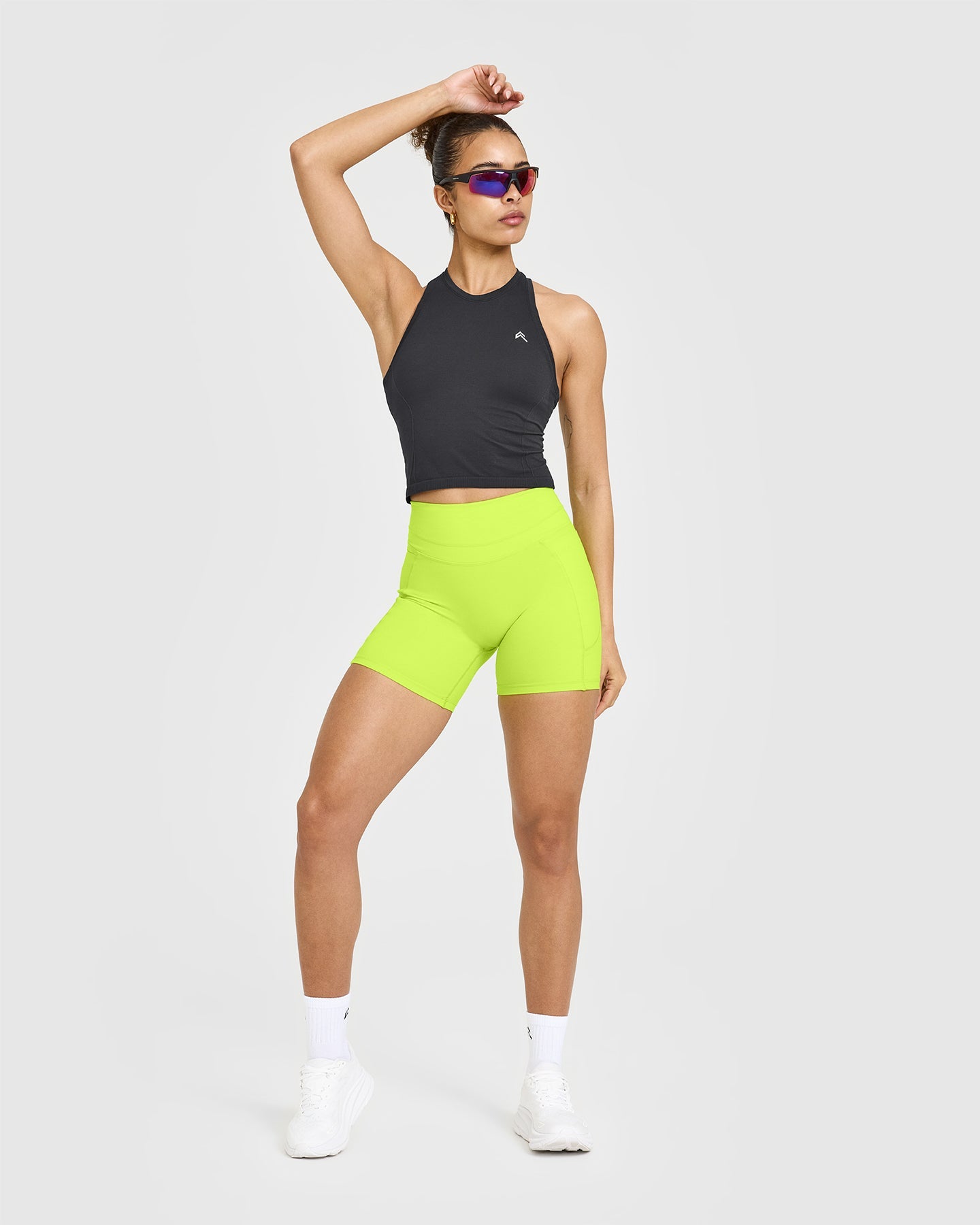 Go To Seamless Fitted Mid Vest | Coal