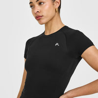 Go To Seamless Fitted Mid Top | Black