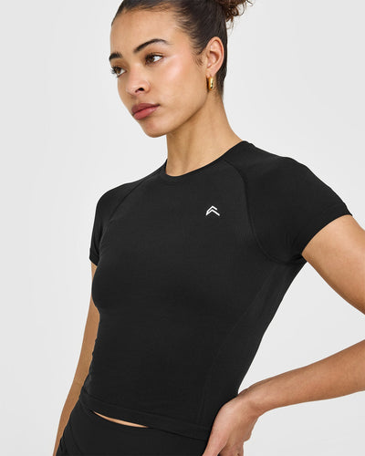 Go To Seamless Fitted Mid Top | Black