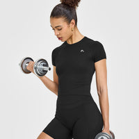 Go To Seamless Fitted Mid Top | Black