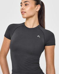 Go To Seamless Fitted Mid Top | Coal