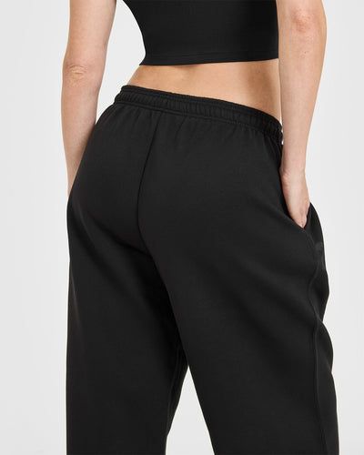 Foundations Oversized Oner 25 Straight Leg Joggers | Black