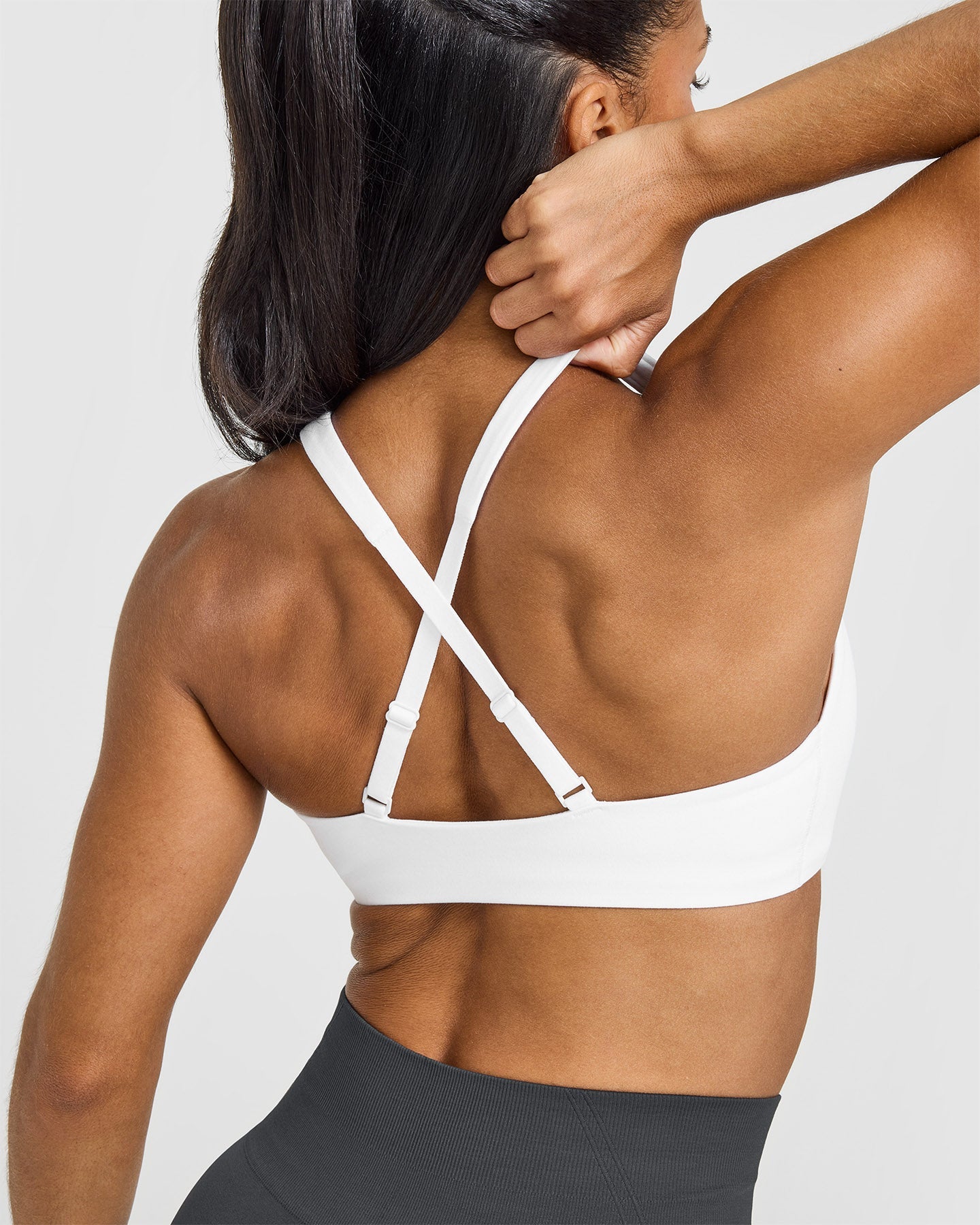 EasyLift™ Cross Back Sports Bra | White