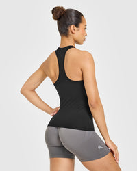 Go To Seamless Fitted Vest | Black