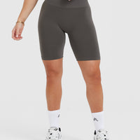 Effortless Seamless Cycling Shorts | Deep Taupe