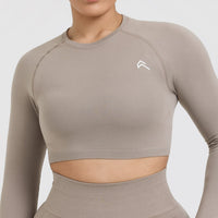 Go To Seamless Fitted Crop Long Sleeve Top | Minky