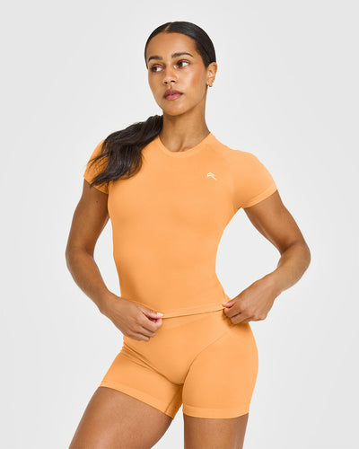 Go To Seamless Fitted Mid Top | Powdered Orange