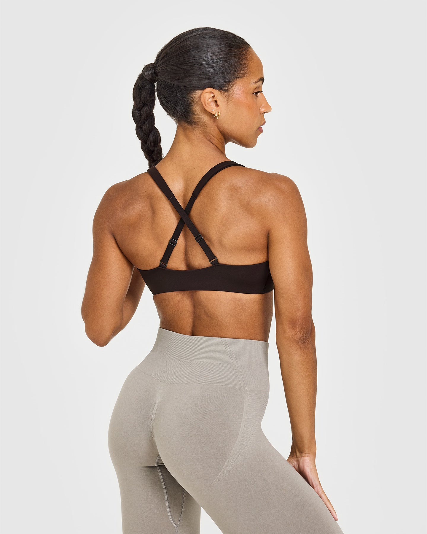 EasyLift™ Cross Back Sports Bra | 70% Cocoa