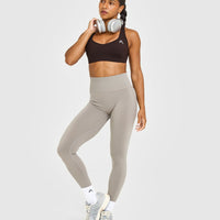 EasyLift™ Cross Back Sports Bra | 70% Cocoa