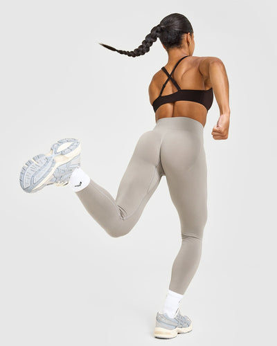 EasyLift™ Cross Back Sports Bra | 70% Cocoa