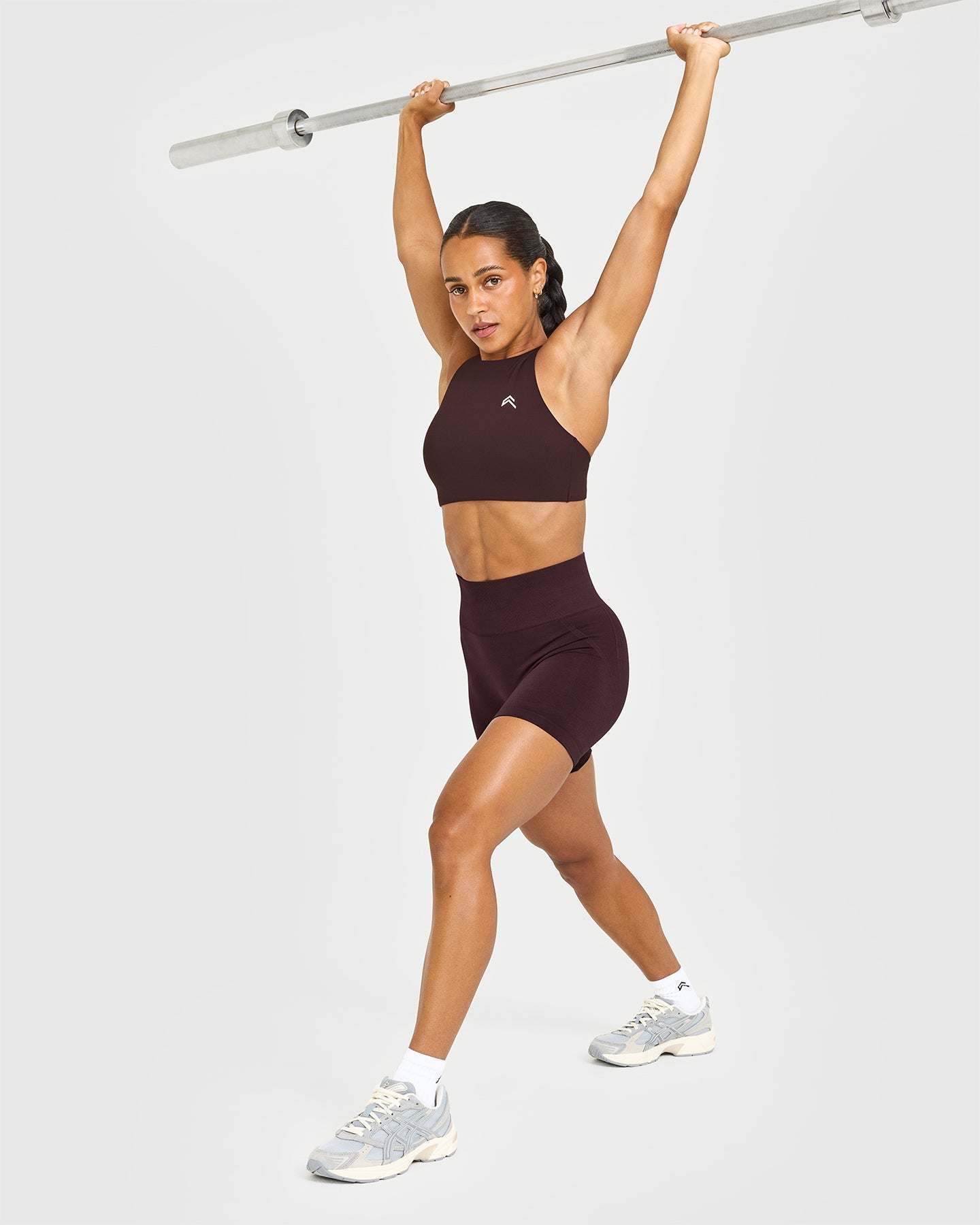 EasyLift™ High Neck Sports Bra | Plum Brown
