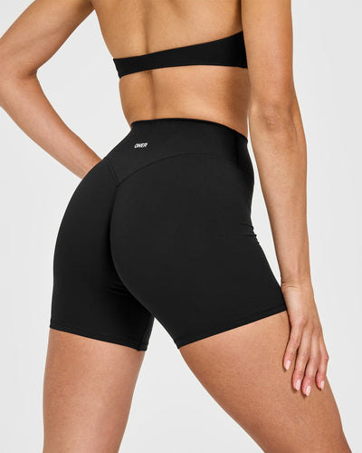 SoftMotion™ High Waisted Shorts 6" | Black