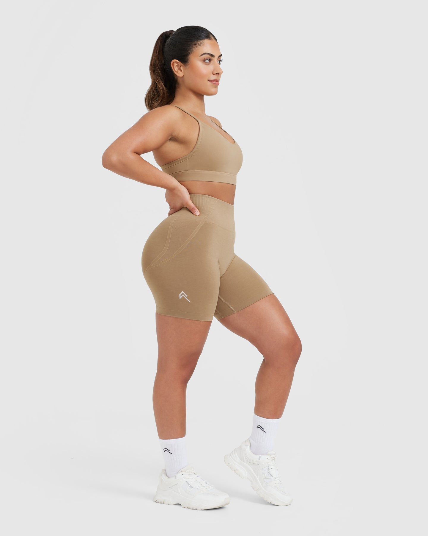 Effortless Seamless Shorts | Dune Brown