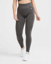 Effortless Seamless Leggings with White Logo | Deep Taupe