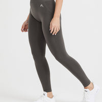 Effortless Seamless Leggings with White Logo | Deep Taupe