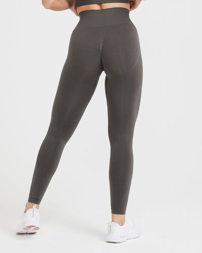 Effortless Seamless Leggings with White Logo | Deep Taupe