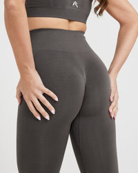 Effortless Seamless Leggings with White Logo | Deep Taupe