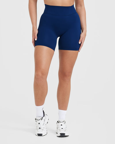 Timeless High Waisted Shorts 6" | Midnight
