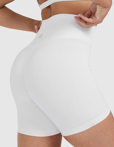 Timeless High Waisted Shorts 6" | White