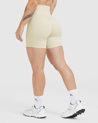 Timeless High Waisted Shorts 6" | Vanilla