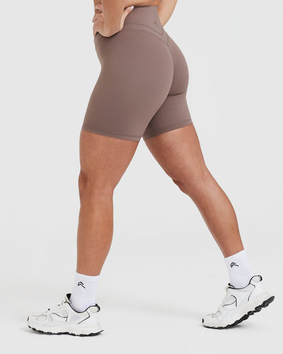 Unified High Waisted Shorts 6" | Cool Brown
