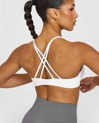 EasyLift™ Strappy Sports Bra | White