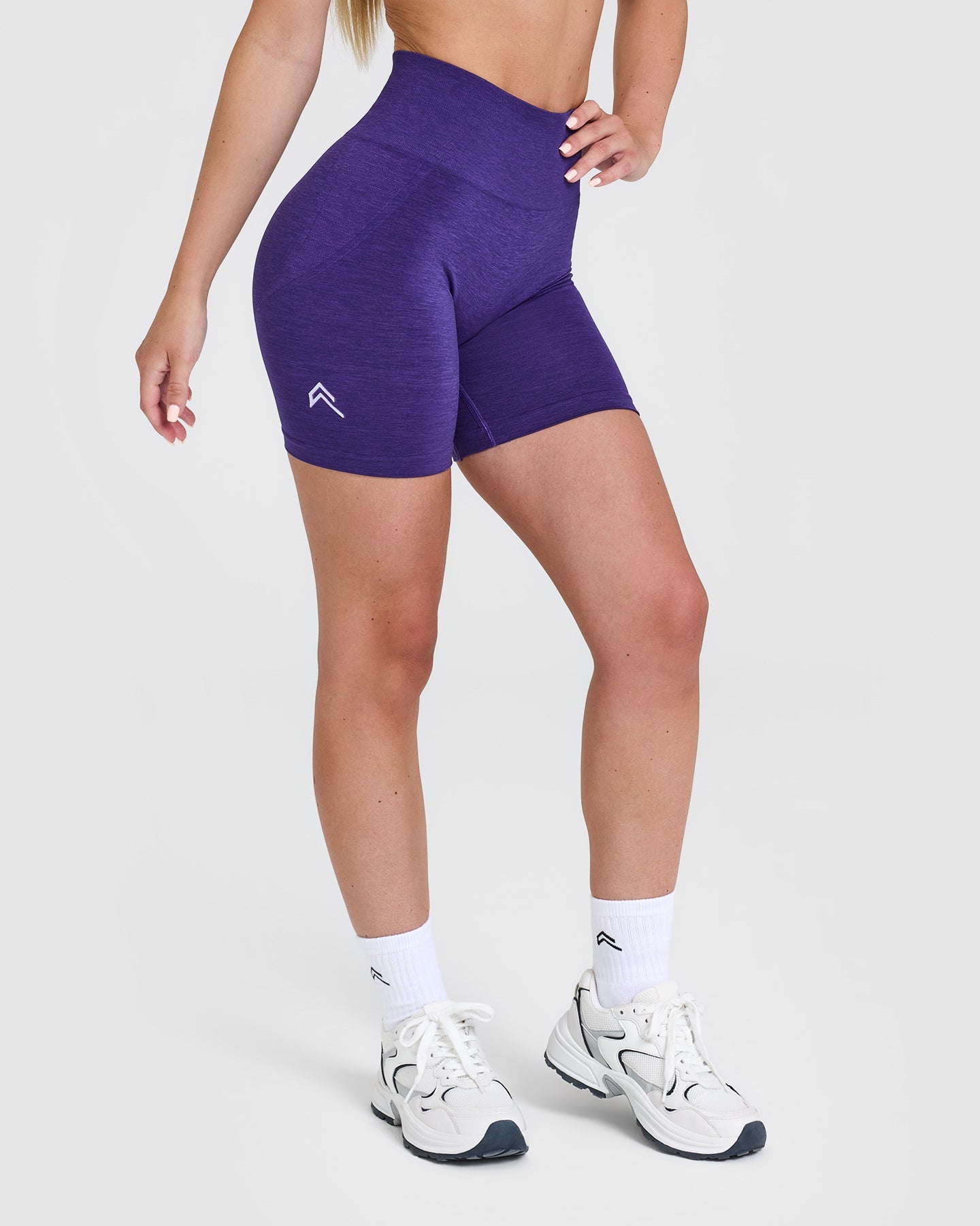 EffortlessLift™ Seamless Shorts with White Logo | Amethyst