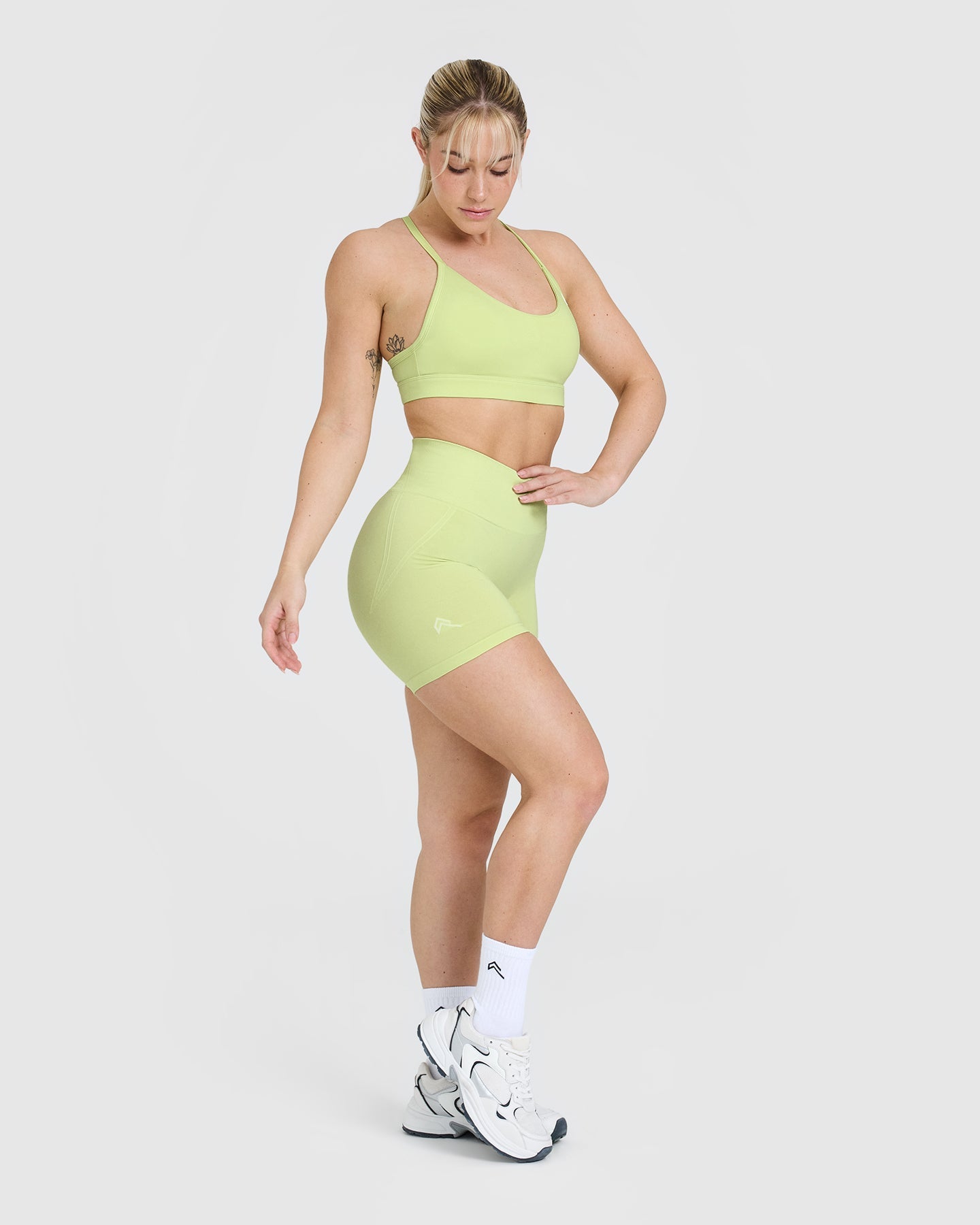 EffortlessLift™ Seamless Shorts with White Logo | Pump Green