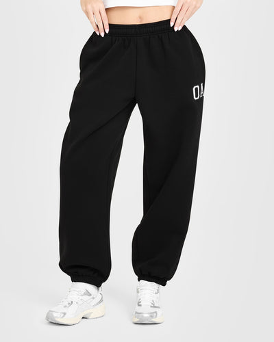 Foundations Oversized Oner Girlfriend Joggers | Black