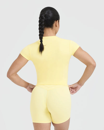 ◆RONRON◆ LINGER HEART 88 CROP T SHIRT YELLOW Yellow Cropped Women's T-Shirt - Tight | Oner Active