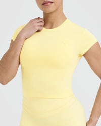 ◆RONRON◆ LINGER HEART 88 CROP T SHIRT YELLOW Yellow Cropped Women's T-Shirt - Tight | Oner Active