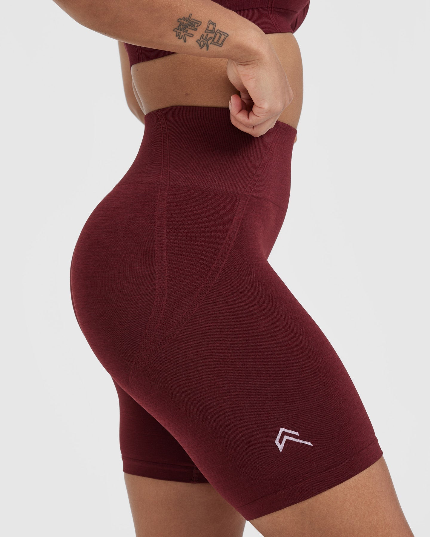EffortlessLift™ Seamless Cycling Shorts with White Logo | Rosewood