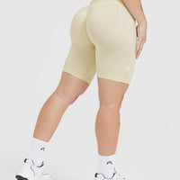 EffortlessLift™ Seamless Cycling Shorts with White Logo | Vanilla
