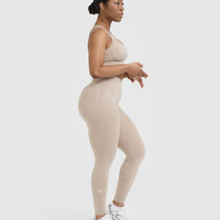 EffortlessLift™ Seamless Leggings with White Logo | Mushroom Brown