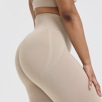 EffortlessLift™ Seamless Leggings with White Logo | Mushroom Brown