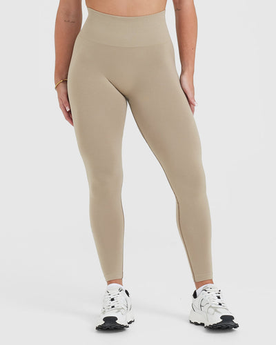 EffortlessLift™ Seamless Leggings with White Logo | Washed Sandstone