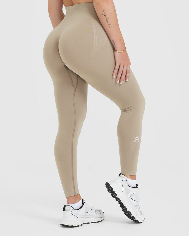 EffortlessLift™ Seamless Leggings with White Logo | Washed Sandstone