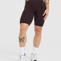 EffortlessLift™ Seamless Cycling Shorts with White Logo | 70% Cocoa