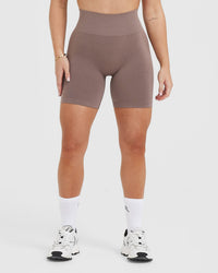 EffortlessLift™ Seamless Shorts with White Logo | Washed Cool Brown