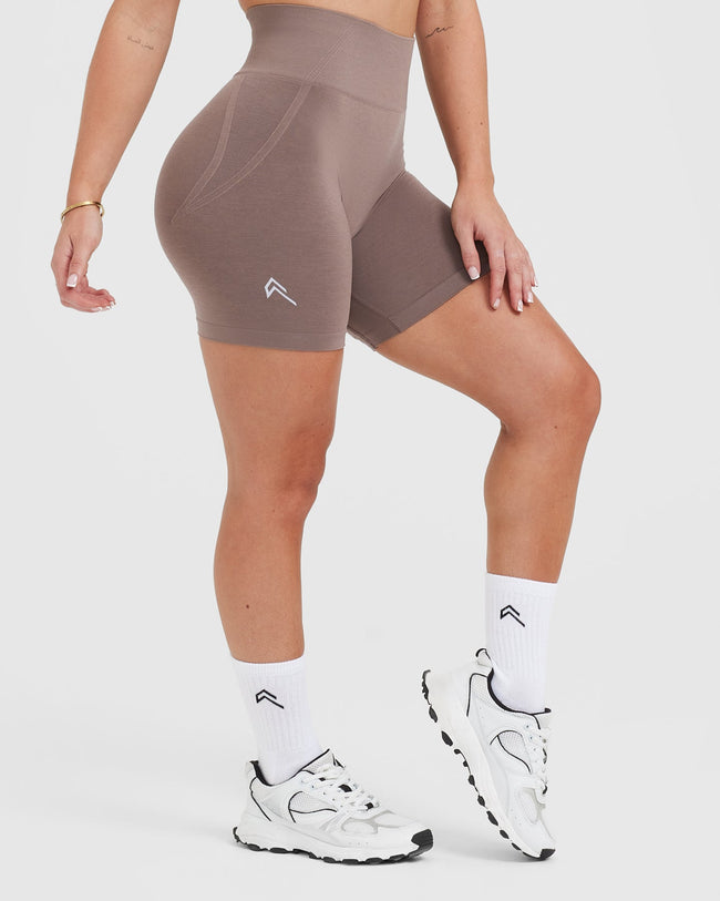 EffortlessLift™ Seamless Shorts with White Logo | Washed Cool Brown