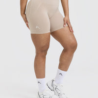 EffortlessLift™ Seamless Shorts with White Logo | Mushroom Brown