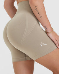 EffortlessLift™ Seamless Shorts with White Logo | Washed Sandstone