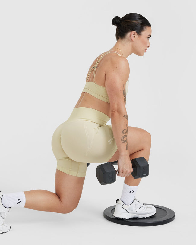 EffortlessLift™ Seamless Shorts with White Logo | Vanilla