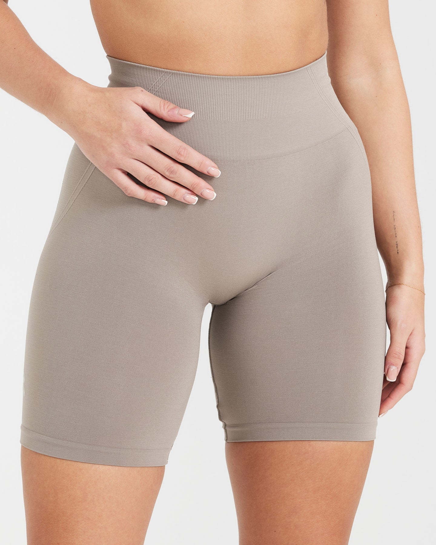 EffortlessLift™ Seamless Cycling Shorts with White Logo | Minky