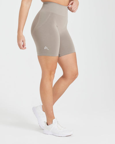 EffortlessLift™ Seamless Cycling Shorts with White Logo | Minky