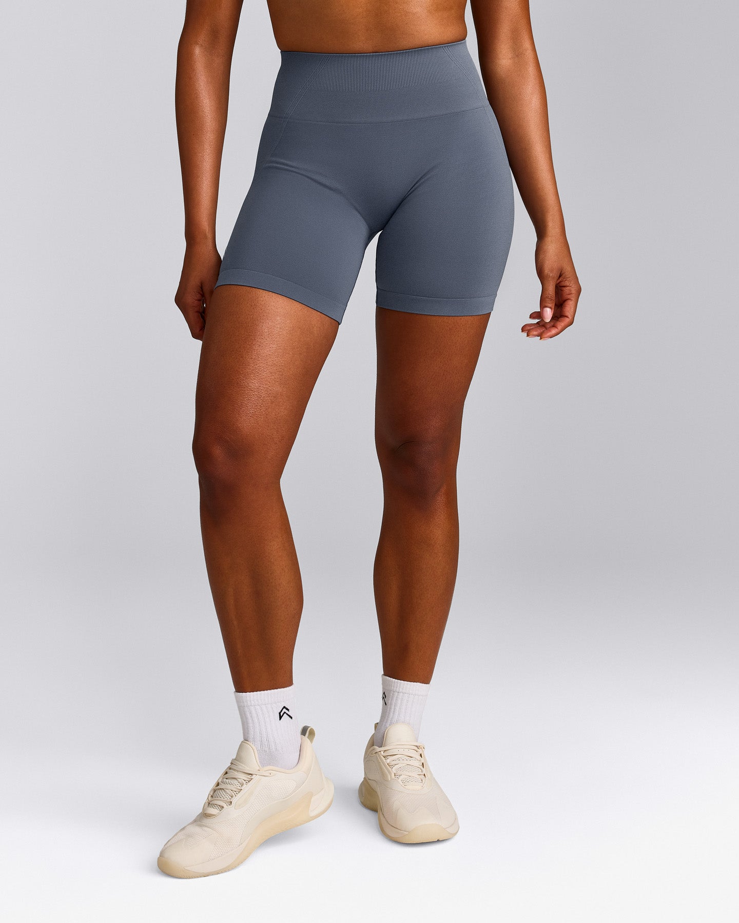 EffortlessLift™ Seamless Shorts with Gray Logo | Light Granite Blue