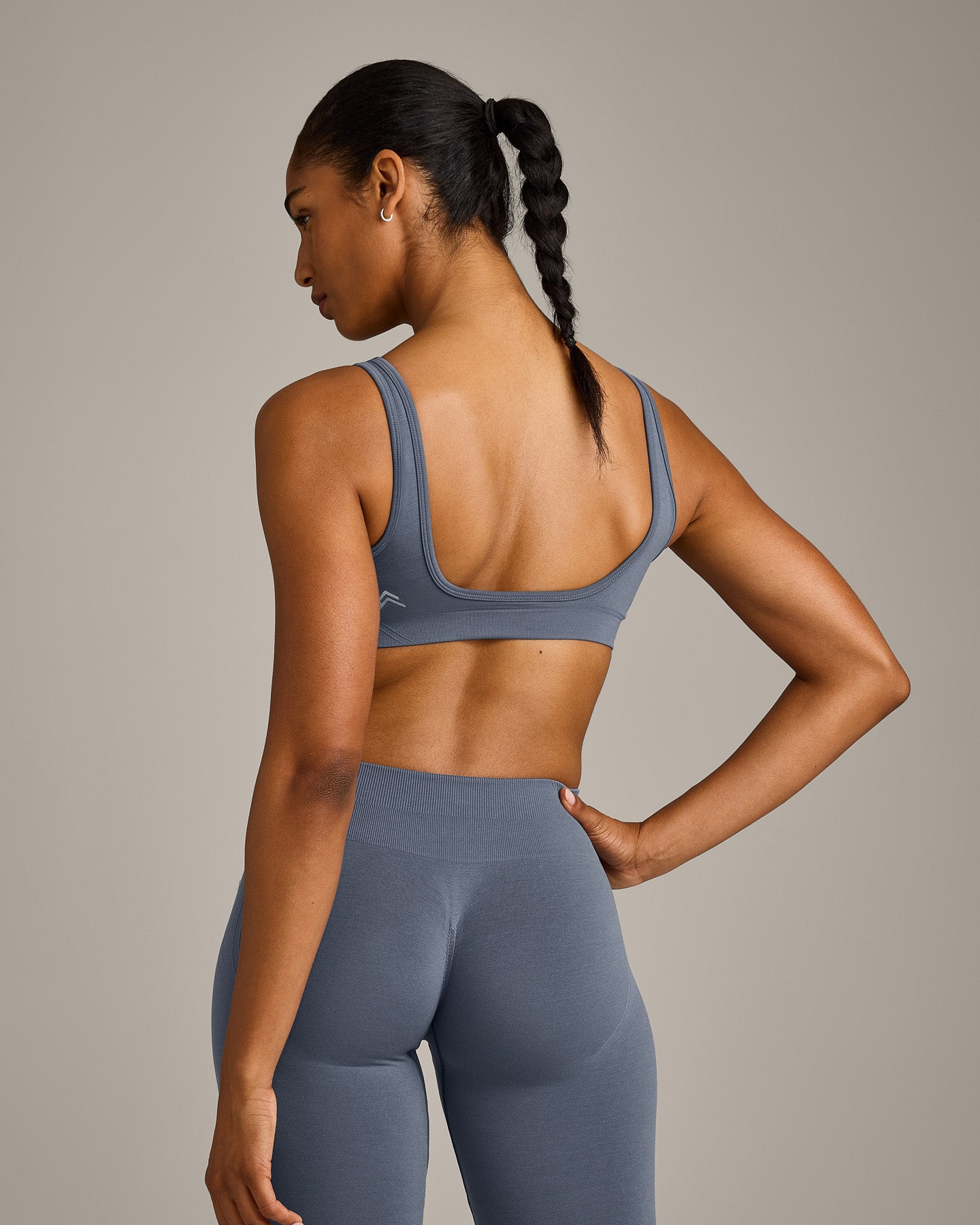 EffortlessLift™ Square Neck Sports Bra with Grey Logo | Light Granite Blue